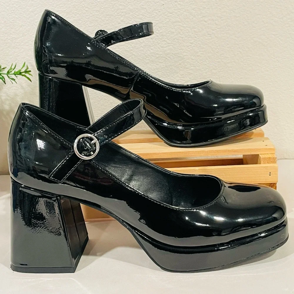 Steve Madden “Tiffane” Black Platform Mary Janes Block Heel Square Toe Shoe EUC